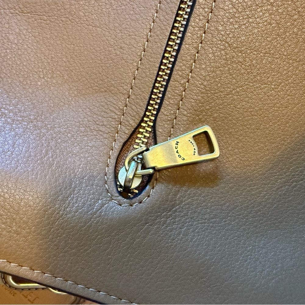 Coach Chain Tabby Shoulder Bag 30 - Picture 6 of 8